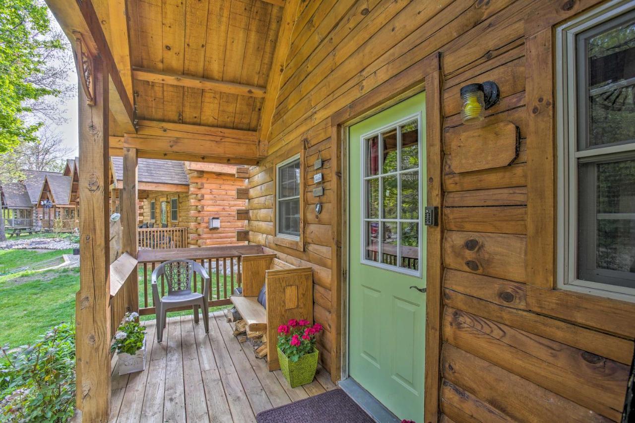 Resort Cabin With Fire Pit Golf, Hike And Play! Rothbury Экстерьер фото